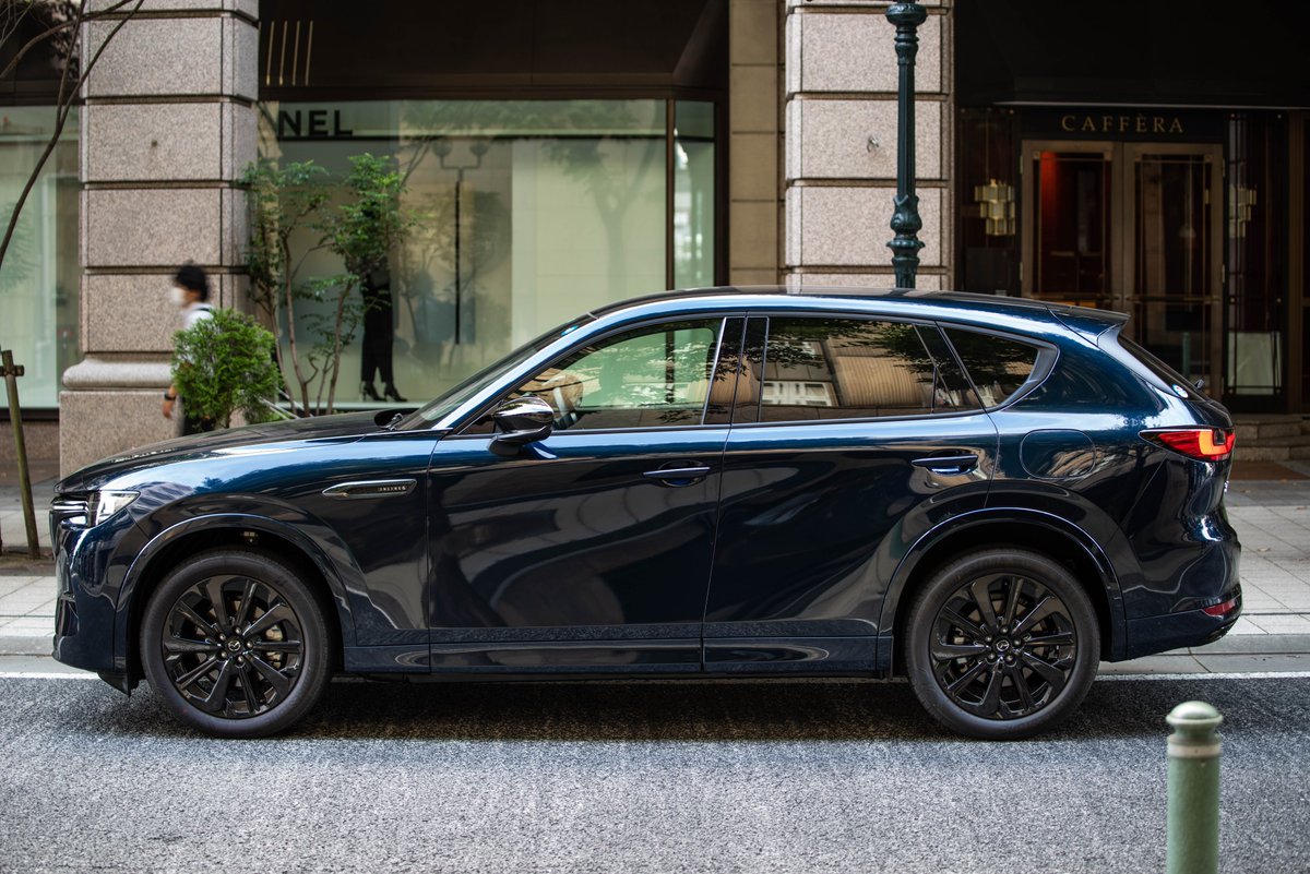 CX-60を街中に持ち出してみると圧倒的な存在感 めちゃくちゃ格好いい