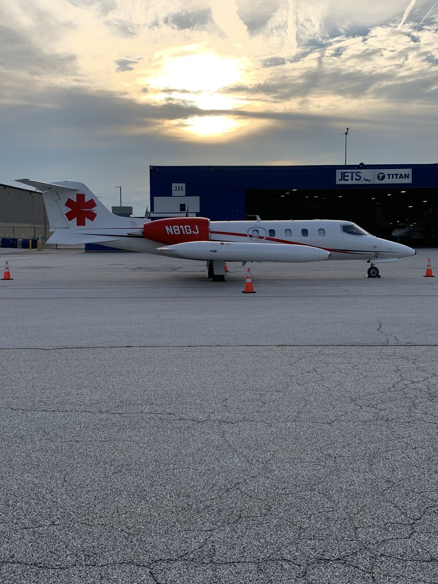 planespotter216's tweet photo. 1981 GATES LEAR JET 36A
✅Feel free to like and follow✅
#planespotter #planespotting #aviation
#airlines #airline #aviationphoto
#aviationphotography #aviationlovers
#learjet #learjet36a https://t.co/fuR01EVOA0