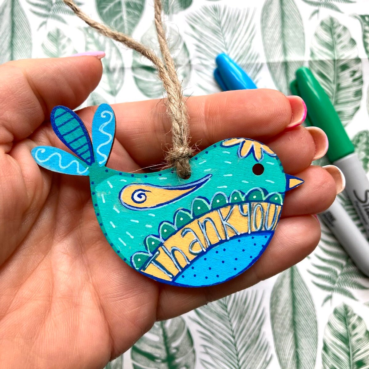 buck_lj's tweet photo. Personalised Thank You Gift, Farewell Gift, Teacher Appreciation, Thanks For Your Help, Cute Bird Ornament, Wooden Tag. https://t.co/9rcRKMG2ZH #Slumbermonkey #Etsy #ThankYouTeacher https://t.co/ceGNaU9jvE