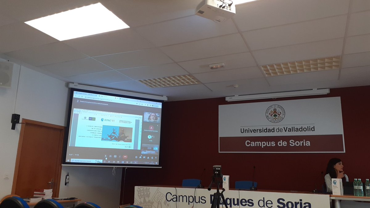 StellaStellae's tweet photo. Rosana Gonçalves, un año más, propone una reflexión que aúna artes plásticas y poéticas, con un proyecto para la formación humana #EPACVI https://t.co/ojxoy4L7Kw