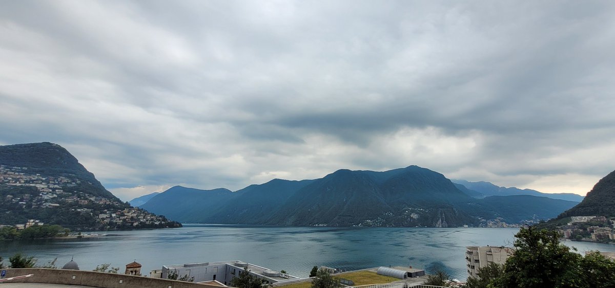 Auf dem Weg zur @Innosuisse Jahrestagung in Lugano. Die Aussicht stimmt schon mal. Freue mich riesig.