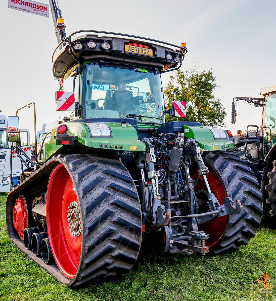 FireStallion666's tweet photo. .. @Fendt_NA .. 270822
@ETPC @nwtpc #fendt #fendtvario @Fendt_UKIreland
#fasttractors
#etpc
#mitas
#truckandtractorpulling
#PassionforPower
#pulling
#greateccleston
#GtEcc #tractorpulling #northwesttractorpulling _ #fendt936vario https://t.co/32sOWIMrP5