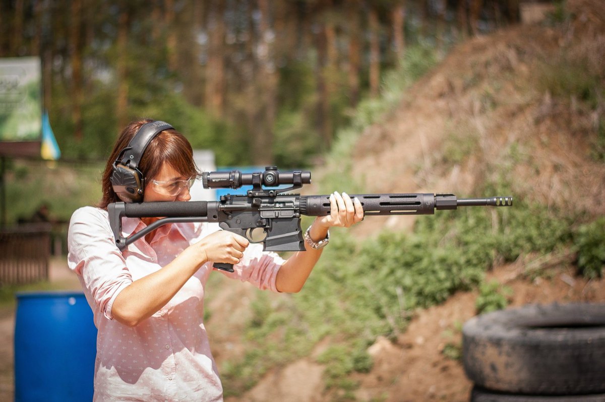 Inpoland_'s tweet image. В Польщі планують змінити правила користування зброєю
 Поділ на категорії, періодичні медичні та психологічні огляди для кожного та обмеження  ...
Читайте на inPoland: inpoland.net.pl/novosti/glawno…
#inPoland.net.pl #дозвілназброю #закон #зброя #зміни #новини #політика #Польща #уряд