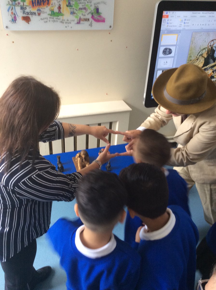 HillstonePS's tweet photo. 4B are having a wonderful time in drama! https://t.co/nj5OI7cqMX