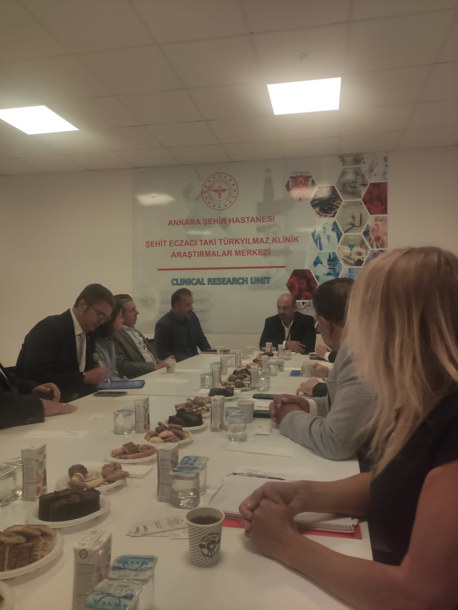 <a href="/ankarasehirhast/">Ankara Bilkent Şehir Hastanesi</a> Şht. Ecz.Taki Türkyılmaz Klinik Arşt.Mrk. Prof.Dr.Emre Canpolat ve <a href="/titckgovtr/">TİTCK</a> Fatih Topuz yönetiminde Klinik Araşt.tanıtımına  <a href="/tumdef/">TÜMDEF</a> Y.K Bşk.Yrd.Adem Uyanık,Y.K.Üyesi Doğan Ay ,G.Koordinatör Yekta Yegen katıldı. Prof.Dr.Emre Canpolat ve ekibine teşekkür ederiz