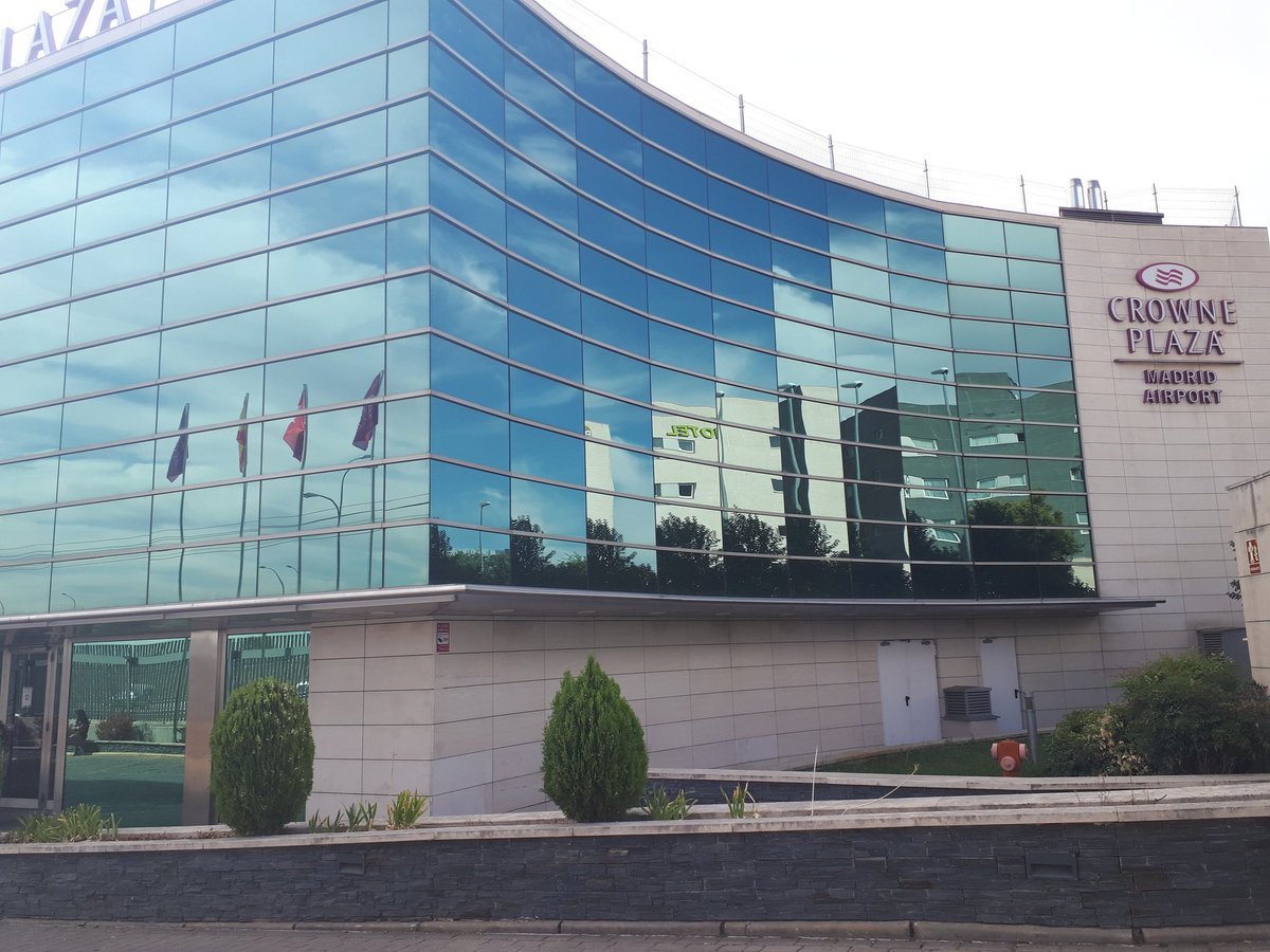 JulioONieto's tweet photo. Excelente servicio, atencion al cliente e instalaciones. Una de las mejores opciones para alojarse cerca de Aeropuerto Barajas. Muchas al equipo de @crowneplaza_mad https://t.co/kOOw6Royle