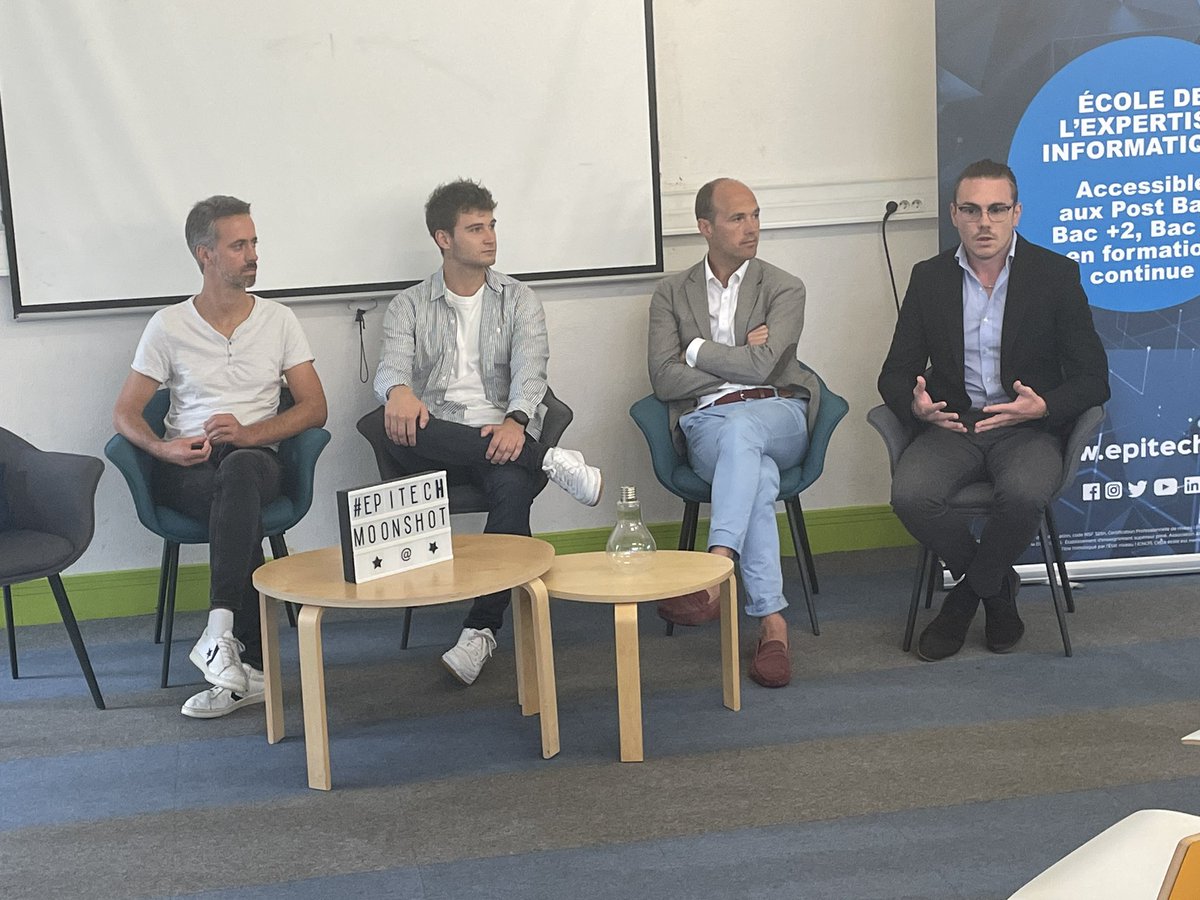 dimitry18's tweet image. 🚀 #EpitechMoonshot : Pour ce 3e jour, les étudiants se sont attaqués à un thème vaste : l’#économie. Merci à nos professionnels du jour pour s’être libérés et pour les avoir conseillés @Emixam23 @leboncoinEng, Cherpas, @AlexisMaresca de Linkar et @MarcBinda d’@Ubiflow 🙏📈