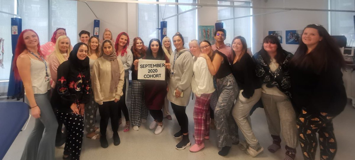 Aleeza Khan tweet media