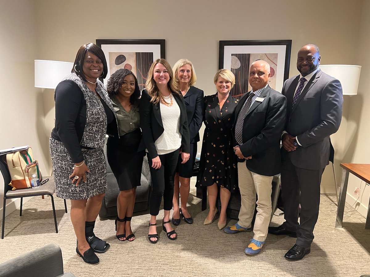 ProfoundLadies's tweet photo. The teacher recruitment panel at #NCEdLab2022 was brilliant! Thank you @BESTNCorg and #NCSTRIDE for including our Executive Director, Keiyonna Dubashi. https://t.co/Deiv2nrqrK