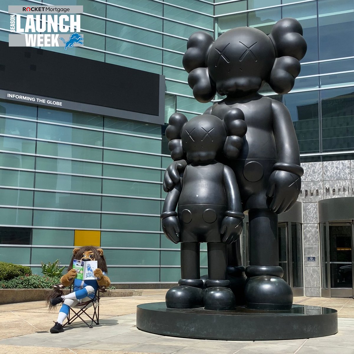 RoaryNFL's tweet photo. As we wait for the next awesome Scavenger Hunt Prize announcement tomorrow. Snag a quick photo with the Waiting Statue downtown today and keep yourself in the running for a chance at tickets this weekend! #SeasonLaunchWeek #OnePride #DrivenbyDetroit https://t.co/zoCPKTFAxi