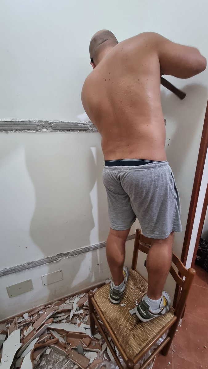 daniel_bozzo's tweet photo. Bello il mio cucciolo di muratore!❤️❤️❤️👅🍑 https://t.co/61YTuGpKkD