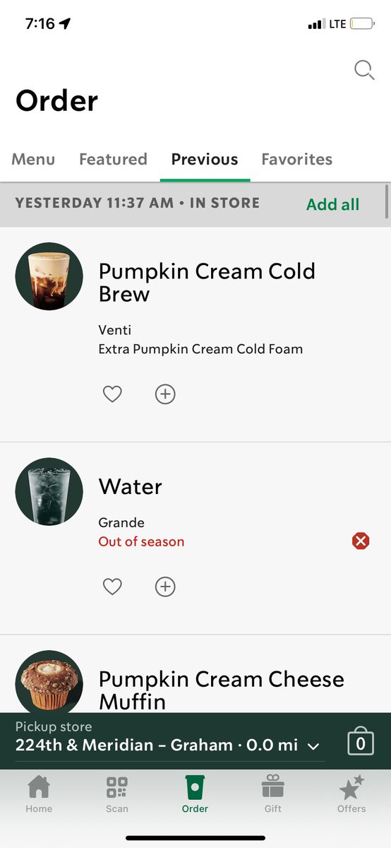 Brookealatte's tweet photo. You heard ‘em people, drinking water is OUT. Only pumpkin from now on. https://t.co/951uwM20Im