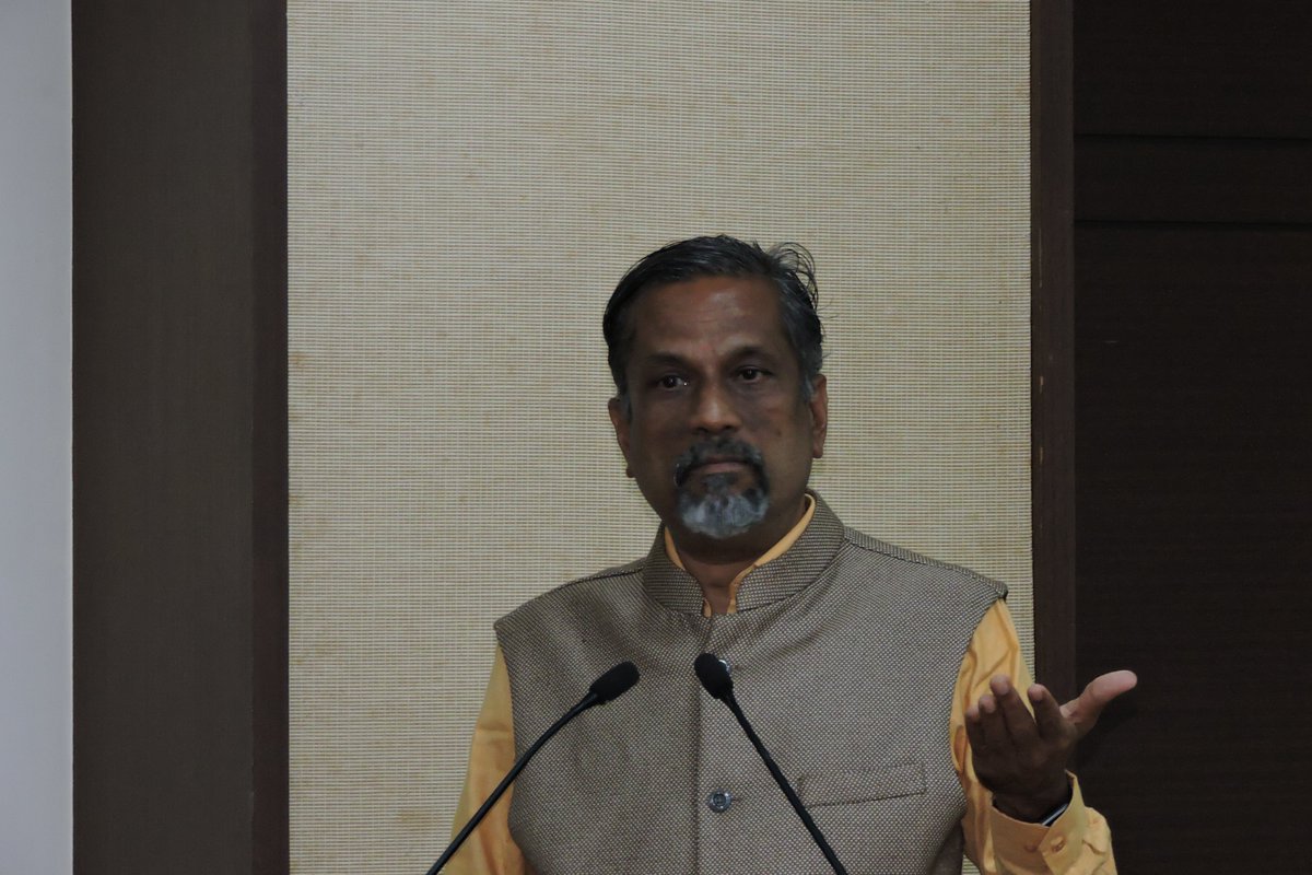 vifindia's tweet photo. Glimpses from the talk on 'Technological aspects of #IndianStrategy' delivered today at @vifindia by Sri @svembu, Founder and CEO of Zoho Corporation
Video is available at: https://t.co/3osJ7Hydeb https://t.co/sx8IuIYIWi