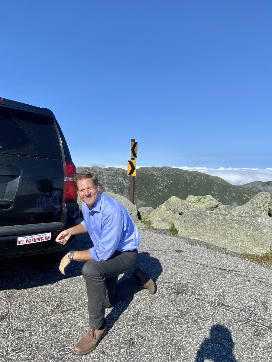 GovChrisSununu's tweet photo. We brought the Executive Council to new heights today...literally...with the first-ever Executive Council meeting held atop the Mt. Washington Observatory @MWObs.

Tourism is BOOMING in the North Country. With foliage season just around the corner, you'll want to be here! 🏔️🍂 https://t.co/kGQTKD2pUj