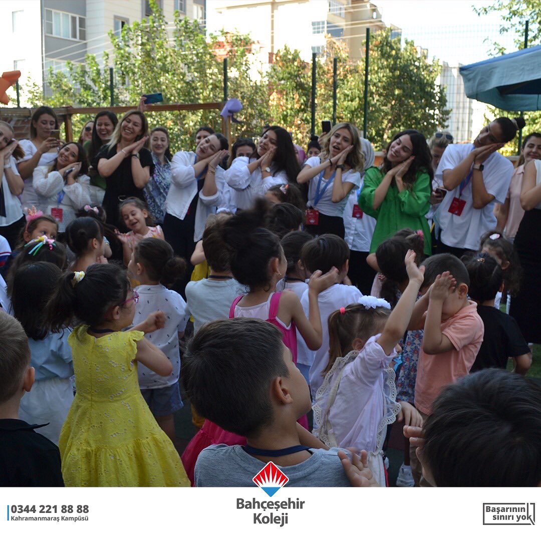 Bahçeşehir Koleji Kahramanmaraş Kampüsü (@bahcesehirmaras) on Twitter photo Okul Öncesi öğrencilerimiz uyum haftasına “Okula Merhaba Festivali” ile başladılar.
👫🌟🌈
Hem öğrencilerimizin hem de velilerimizin katılımıyla etkinliğimizi büyük bir coşkuyla gerçekleştirdik.
#KahramanmaraşBahçeşehirKoleji
<a href="/osmandingis/">Osman Dingiş</a> <a href="/mehmetsanalocak/">Mehmet Şanal Ocak</a> <a href="/bahcesehir_k12/">Bahçeşehir Koleji</a> Okul Öncesi öğrencilerimiz uyum haftasına “Okula Merhaba Festivali” ile başladılar.
👫🌟🌈
Hem öğrencilerimizin hem de velilerimizin katılımıyla etkinliğimizi büyük bir coşkuyla gerçekleştirdik.
#KahramanmaraşBahçeşehirKoleji
<a href="/osmandingis/">Osman Dingiş</a> <a href="/mehmetsanalocak/">Mehmet Şanal Ocak</a> <a href="/bahcesehir_k12/">Bahçeşehir Koleji</a>