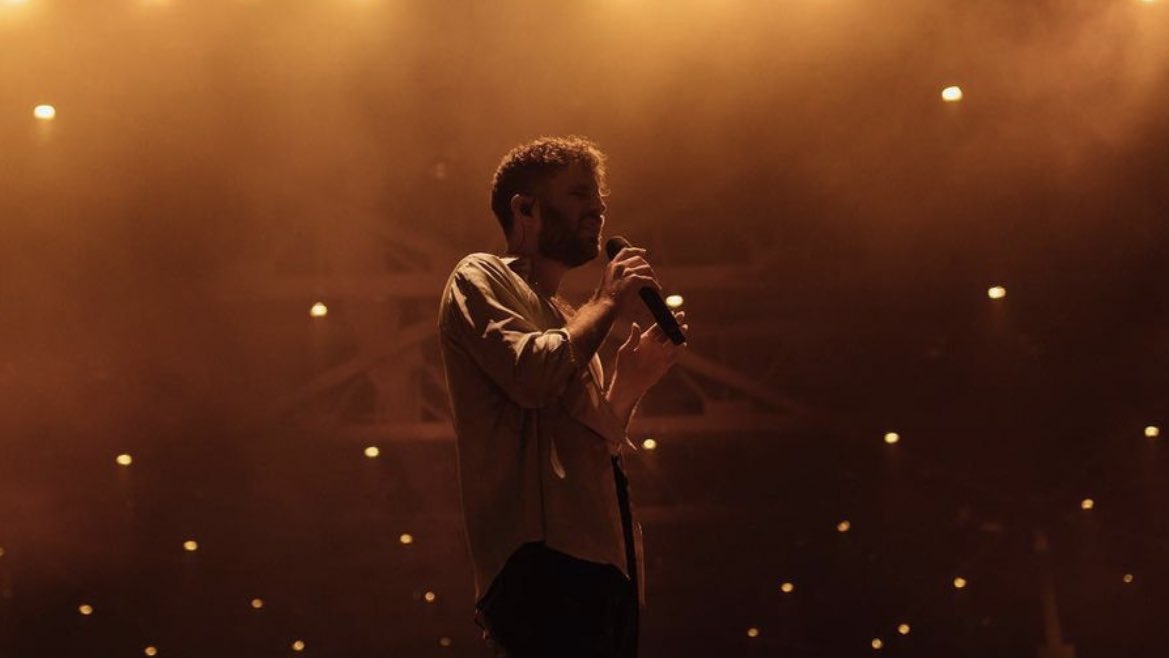 plvtties's tweet photo. I miss this man so so so much! I need more musiiiiiiic. 😭 https://t.co/VbnRsN2Ylc