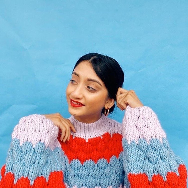 forhercosmetics's tweet photo. Yes sis we crushin all over again 🥰💕 an OG #ForHerBabe Yasmeen and of course she’s rocking our infamous red lippie Ruby Woo 🥰 drop a ❤️ below if you would wear this 👀 
.
.
.

#naturalglam #softglam #veganbeauty #forhercosmetics #forherbabe #detroitbrands #detroitMUA #luxury https://t.co/riapeP85Mw