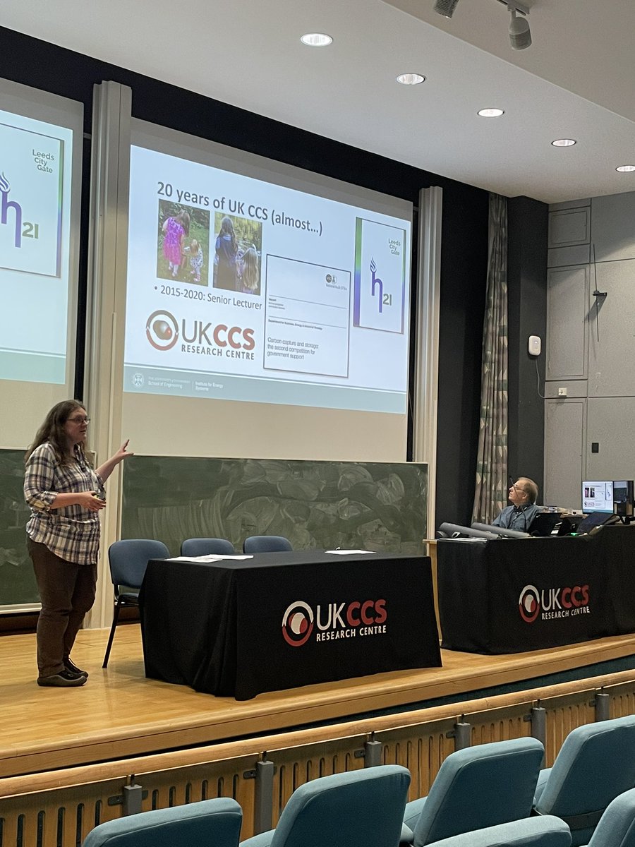 serapozmen53's tweet photo. Hannah Chalmers, at @UKCCSRC autumn conference presented us with both her career steps and improvements of the @UKCCSRC in the past 20 years. As an ECR I can say that it was highly useful to hear her suggestions for the ECRs! #UKCCSRC2022 https://t.co/PVpF4xGhUP