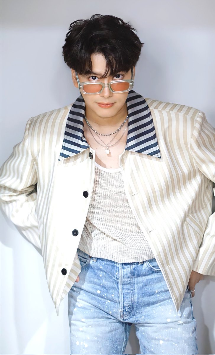 Vicky_veerayapa's tweet photo. กรี้ดดด​ !!!..ลุคคุณเค้าวันนี้
หล่อเกินต้าน​จิงๆ 💙@tanont916
ทาแป้ง​ @vicky_makeup
หวีผม​ @yo_hairstylist
Stylist​ @stylebymq

#LOVEiSWithUxNONT
#LOVEiS
#nonttanont
#nontfam https://t.co/V9Q6im08UA