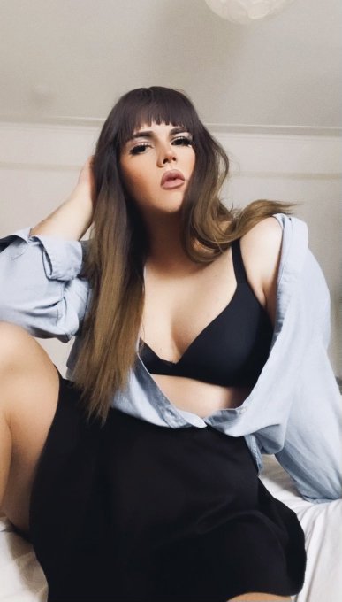 Hi guys! How&rsquo;s your Wednesday going?   https://t.co/rpnmfCiYDK  @masinofan1 @pic_poster @SEXYBEAST742