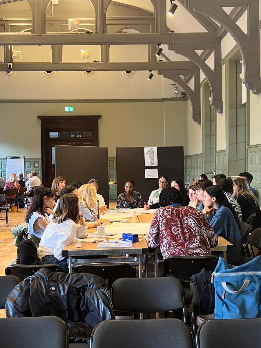 OddArtsUK's tweet photo. 🤩GREAT•DAY🤩 so far @letsfacechange conference! Debate, challenge, theatre, drums, poetry, & a coming together of people saying #letsfacechange to racial inequalities in #mentalhealth 🙌🏽 #oddarts https://t.co/tHFz9SxbJg