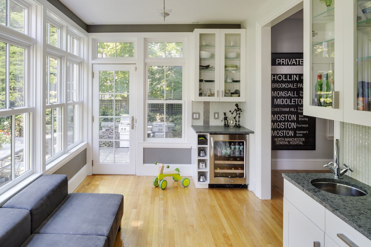 SH_Construction's tweet photo. A newly added sunroom opens up the interior of the first floor to the lush landscaping of the backyard in this Victorian renovation.
#SHConstruction #Builder #BostonBuilder #Boston #BostonDesign #Contractor #BostonHomes #HomeDesign #LivingSpaces #Renovation #HomeRenovation https://t.co/7xWtA4hdC4