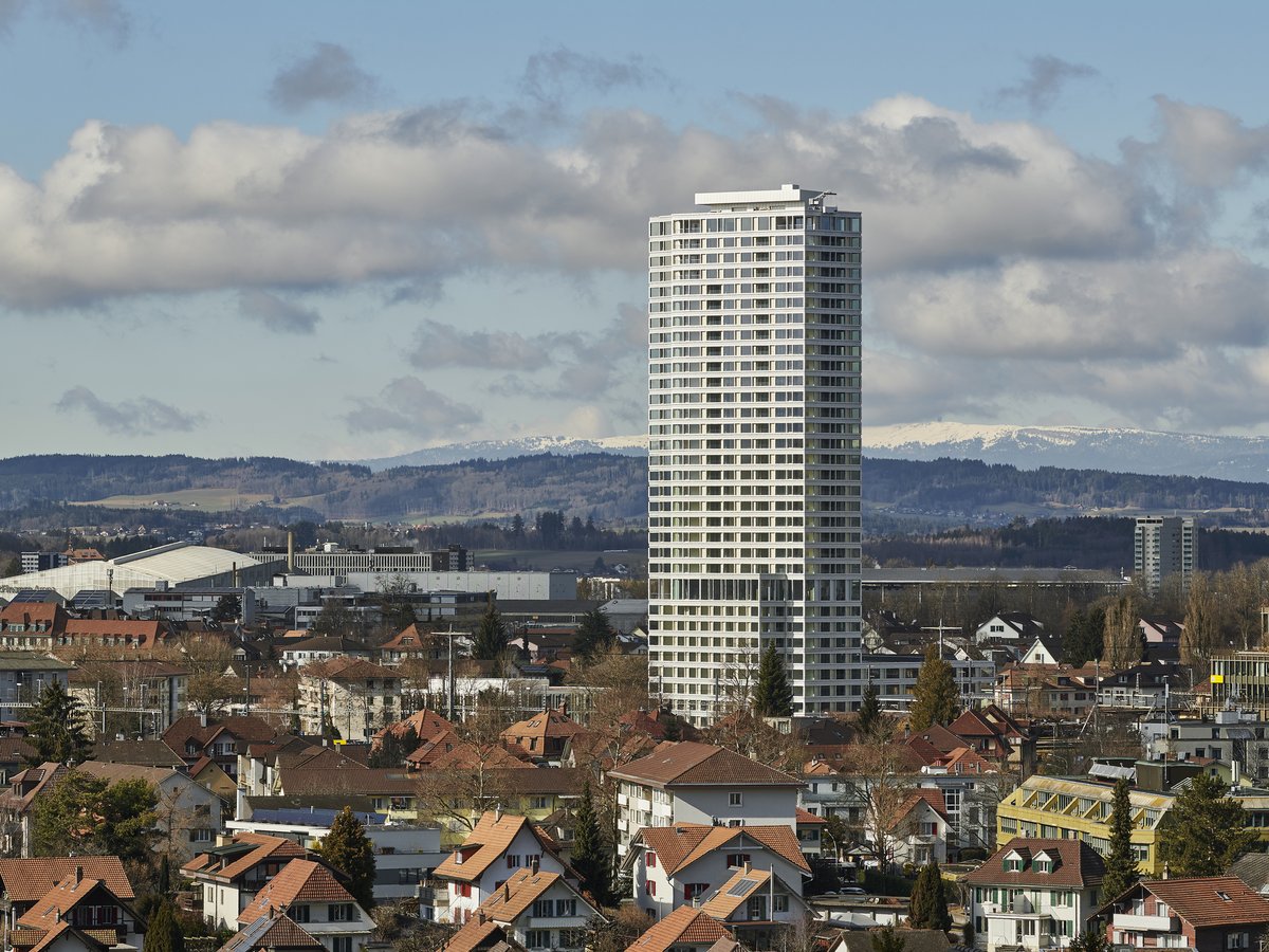 CarloDeCastris's tweet photo. It's hard not to admire the #architectural design of a high-rise #building like this.  https://t.co/2tuJ1hCNgp https://t.co/qoJnhATHfq