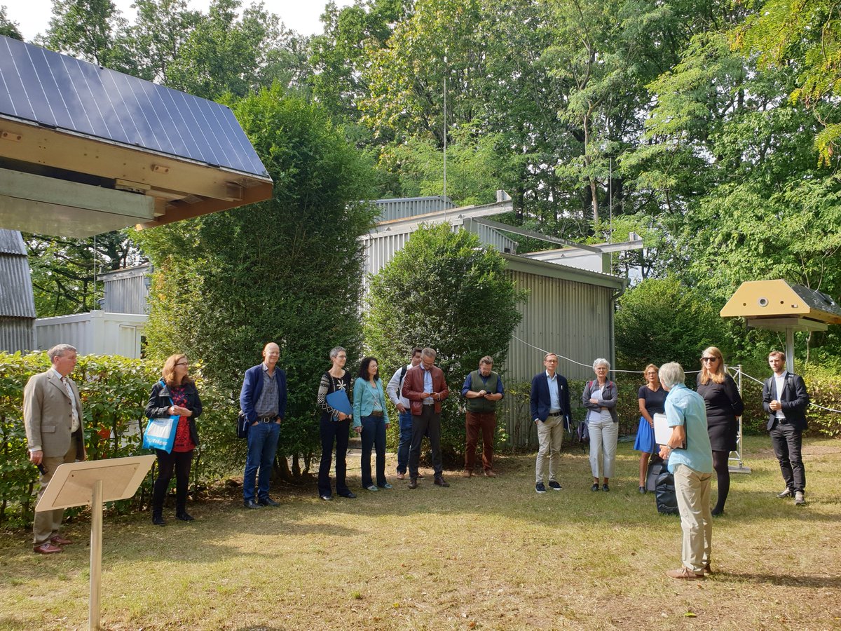 GFZ_Potsdam's tweet photo. State policy update: The Brandenburg Committee for Science, Research and Culture visits the research institutes on Potsdam's #Telegrafenberg. On the agenda: getting to know each other, research priorities & perspectives.
@PIK_Climate @AWI_en @AIP_Potsdam
3/4 https://t.co/1HLzzMfSKd