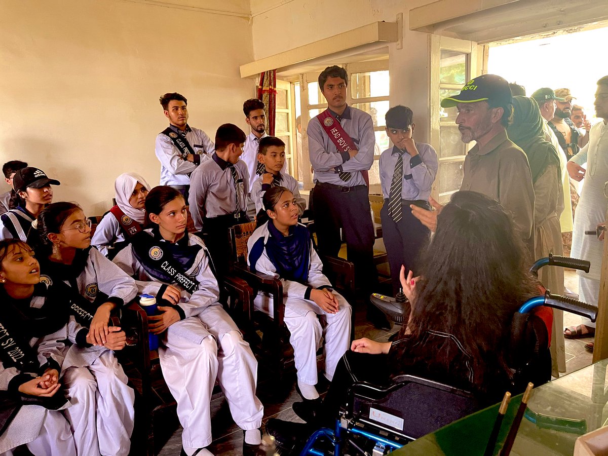 AbiaAkram's tweet photo. Meetings with #WomenwithDisabilities #MenwithDisabilities #YoungVolunteers and the Representative of #OrganizationsofPersonswithDisabilities in #FloodinKPK during the #Distribution @GovtofPakistan @ndmapk @Refugees @UNFPAPakistan @STEPPakistan @wrcommission https://t.co/vT614XORJm