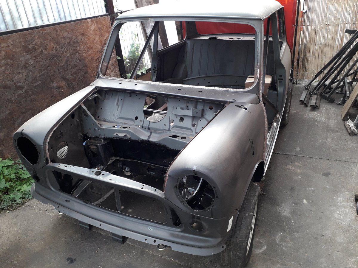 At long last after 12 months of intermittent work the Mini has finally landed back on its wheels, still a very long way to go though

#classiccar #restoration #Stockport #SBS #mini