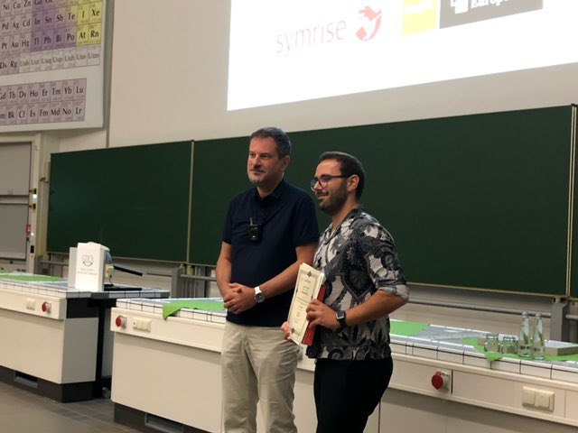 Bach_Lab's tweet photo. We conclude the #ORCHEM22 with good news:@JohannesGrokop1 received a prize for his amazing poster on photochemical deracemization reactions. Thanks again Armido Studer,@GloriusGroup,@GDCh_aktuell and @Silicon_Martin(+photocredit @ChemistryKoenig).

We had a great time in Münster! https://t.co/0bHXZ9zaTd