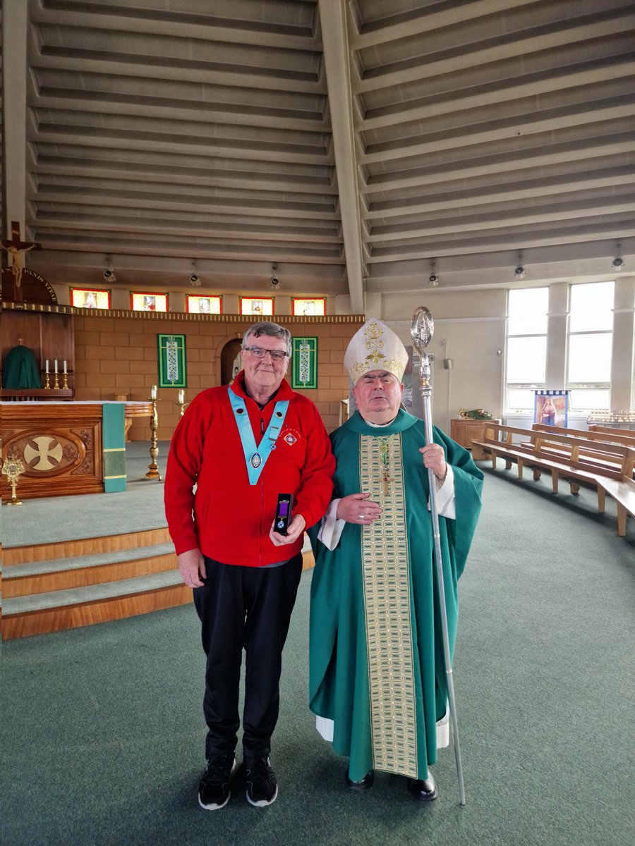 J777WRD's tweet photo. Congratulations to Brother Brian Connel, Council 603, on receiving his meritorious award at Carfin from the supreme Knight brother Harry Welsh. Very well deserved.
God bless 🙏🏻
#KnightsofStColumba
#KSC https://t.co/WmV2fuBRNG