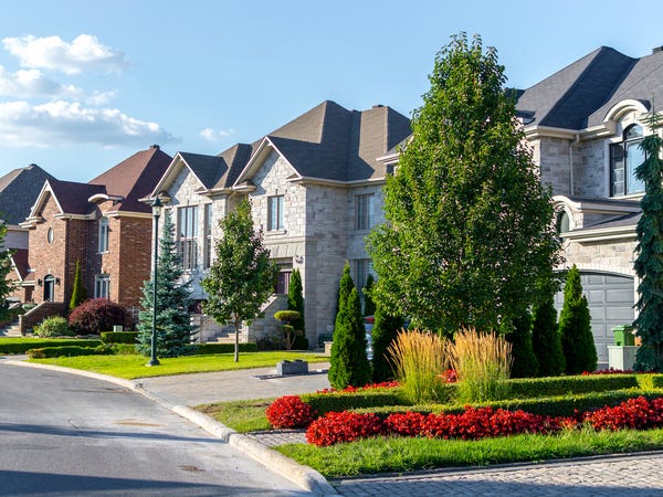 REDealsDirect's tweet photo. Are you searching for a distressed property to fix and flip? Check out our demo to see how we can help you grow your business! 
 https://t.co/JuwNkFkStR

#REDD #realestatedealsdirect #investment #investor #realestateinvestor #motivation #rei #realestateinvestor https://t.co/dZWqLcMcYO