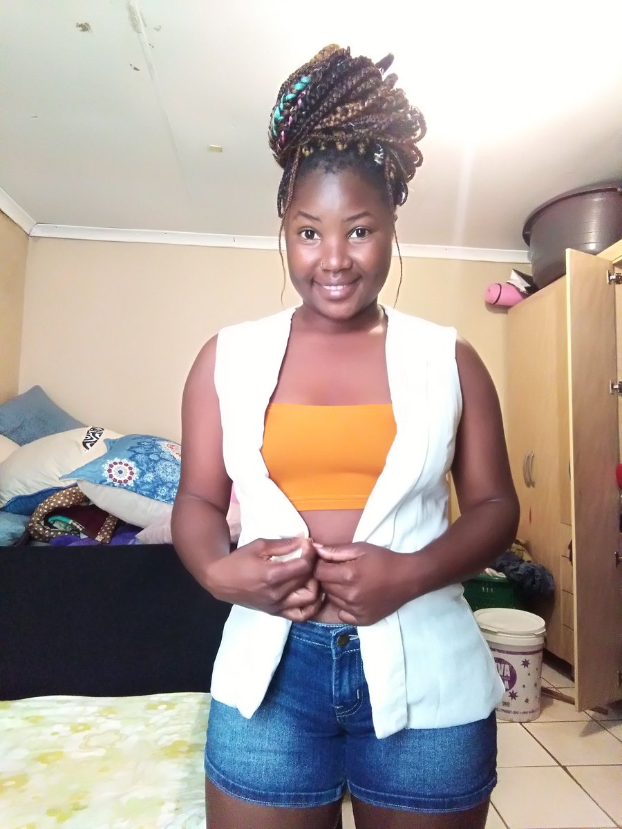 Manondo14's tweet photo. I cant wait to go home 😍😍Zim here i Come. https://t.co/HXWKrHwpvN