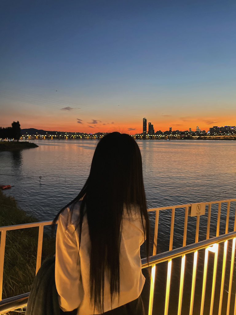 gooeuni's tweet photo. #⃟고뚜니

🌇📸
ㅤ https://t.co/NUnIRHFdwk