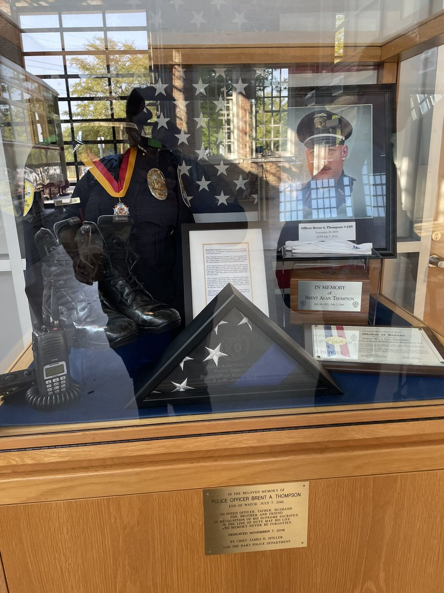 <a href="/NTX_Iz/">Christopher Izaguirre</a>  and I ready for another FirstNet table day con some donus y cafecito for our first responders.#LifeAtATT <a href="/LynetteMAguilar/">Lynette Aguilar</a> <a href="/dbustamante1210/">David Bustamante</a> @CaresseSimpson <a href="/KymbreW_/">Kymbre</a> <a href="/NtxSignature/">NTX SIGNATURE</a> <a href="/FirstNet/">FirstNet, Built with AT&T</a> <a href="/Brandon_NTX/">Brandon Reese</a> <a href="/Resqme63/">Rick Evans</a>