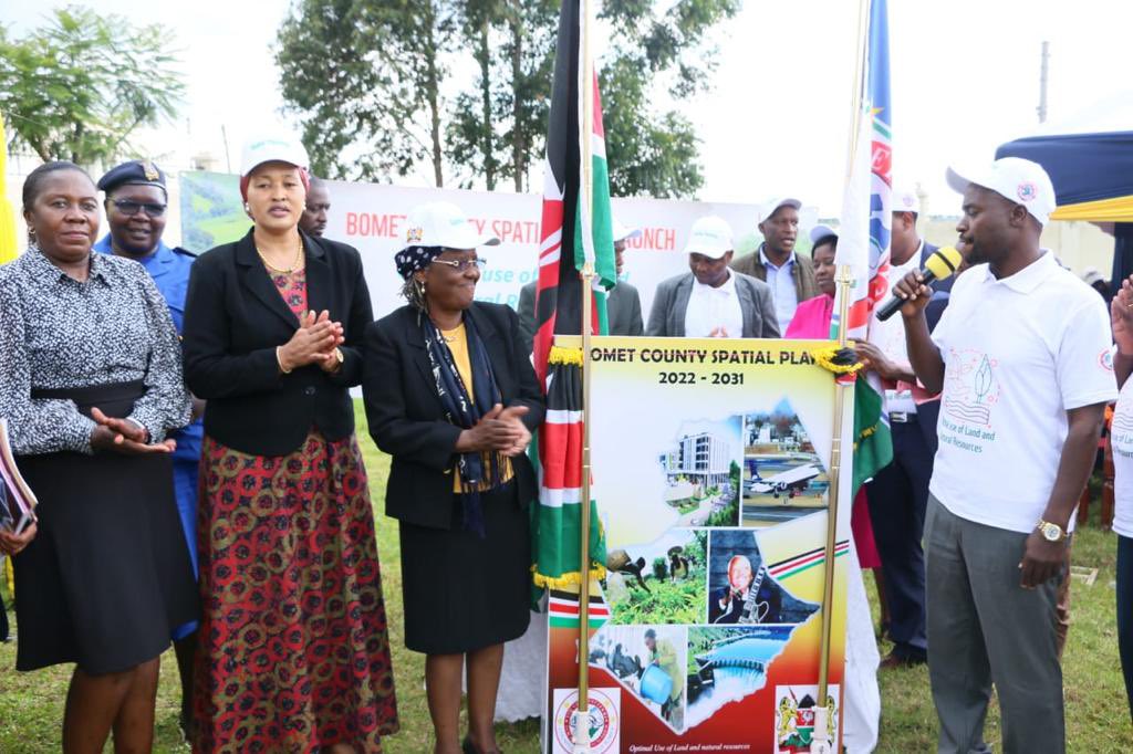 NLC_Kenya's tweet photo. The Spatial Plans assist counties manage resources and develop resources for economic growth. What is the state of County Spatial Planning in your County? @WWF_Kenya @KLandalliance @NamatiKenya @KELINKenya #Spatialplans #Landuseplanning #Nationalspatialplan #Landuse https://t.co/wLGrZ4rozR