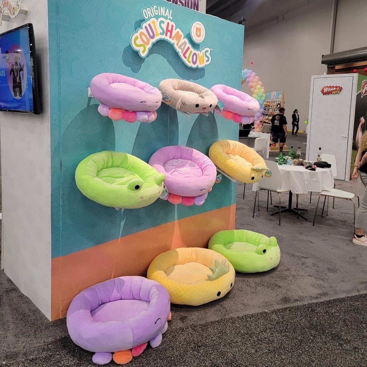 THIS IS NOT A FUCKING DRILL!!!!!! SQUISHMALLOW PET BEDS EXIST!!!!