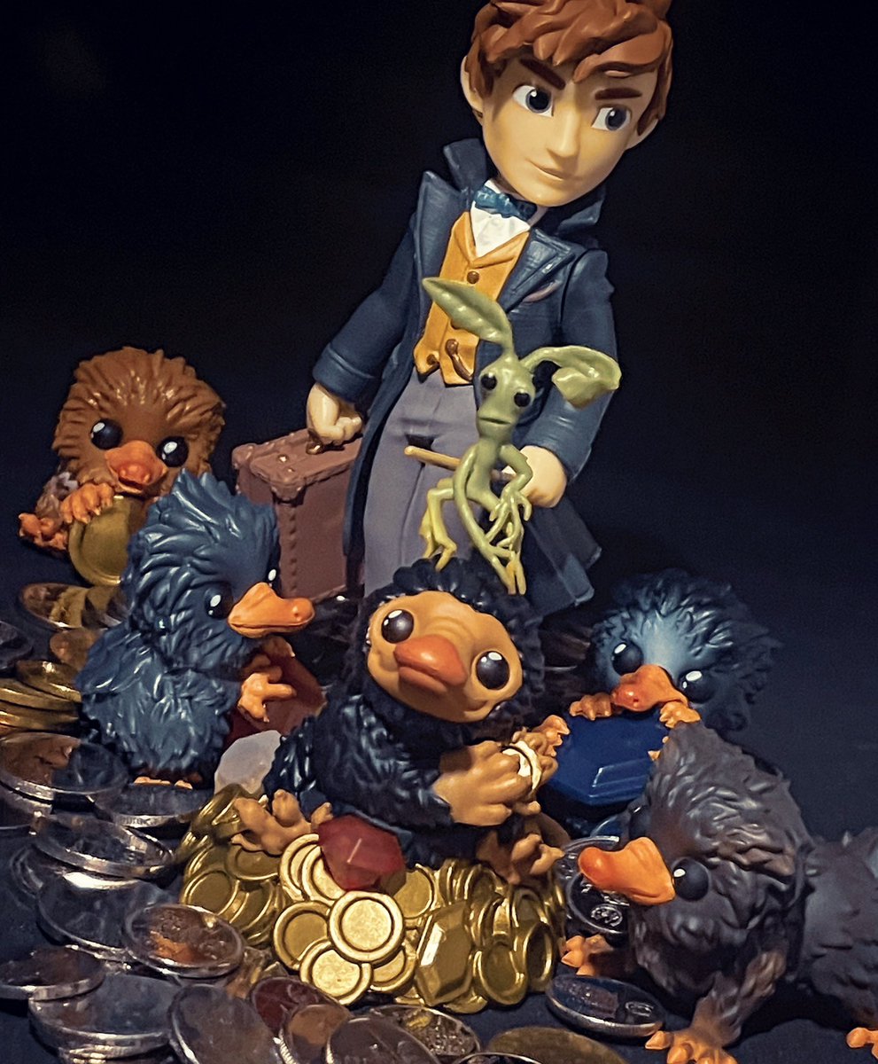 tin2gg's tweet photo. βIβm a magizoologistβ¦heβ¦heβs not a danger β heβs just a pet reallyβ ~ Newt Scamander
Day 3 - Not Your Average Pet
#FunkoPhotoADayChallenge #FantasticBeasts #FunkoPhotoADay #FunkoRockCandy #FunkoMysteryMinis @originalfunko https://t.co/5fLpcftek8