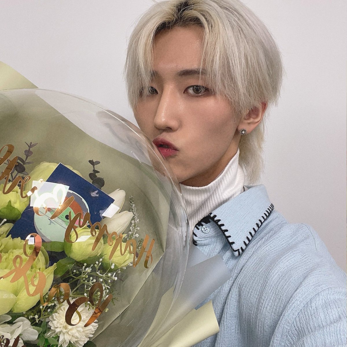 0hyeahjun's tweet image. ╭────────────────.★..─╮
⠀⠀the sun is up, the sky is blue
 it's beautiful, but not as beautiful
⠀⠀⠀⠀⠀⠀⠀as baekgyeul 
╰─..★.────────────────╯

{#ElringSelcaDay #ELSD #ELAST #Baekgyeul #엘라스트 #백결 @ELASTofficial}