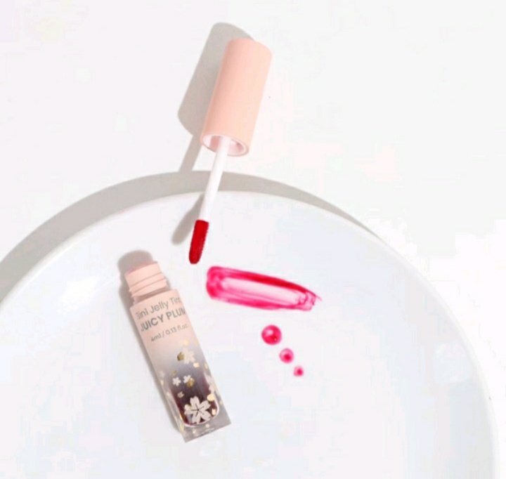 TariPian's tweet photo. Rekomendasi LIPTINT✨

1. Noera
🛒https://t.co/8CD8h8UcuC
2. House of Hur
🛒https://t.co/5DSX8CXo24
3. Reveline
🛒https://t.co/FL3Ta6MiXQ
4. Rose All Day
🛒https://t.co/RtoMUjuuFM

#racuninmakeup #Zonajajan https://t.co/elTcKbjqYg