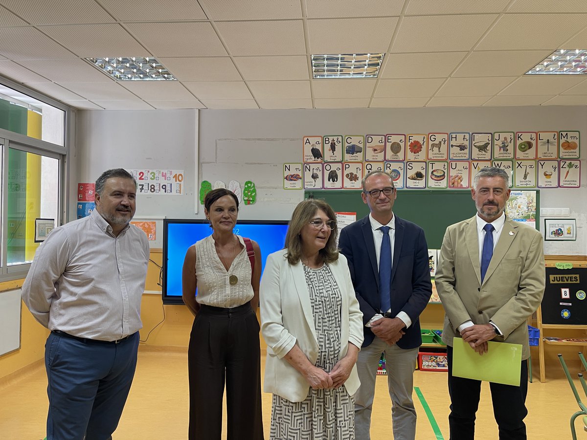 ▪️Las familias contarán con el #ChequeGuardería, una nueva ayuda para la escolarización del alumnado de hasta 3 años.

▪️Reforzamos las medidas de acompañamiento para la prevención del #FracasoEscolar.

▪️Récord de oferta en #FP con 35.700 plazas.

🔗 bit.ly/3qfaKgD