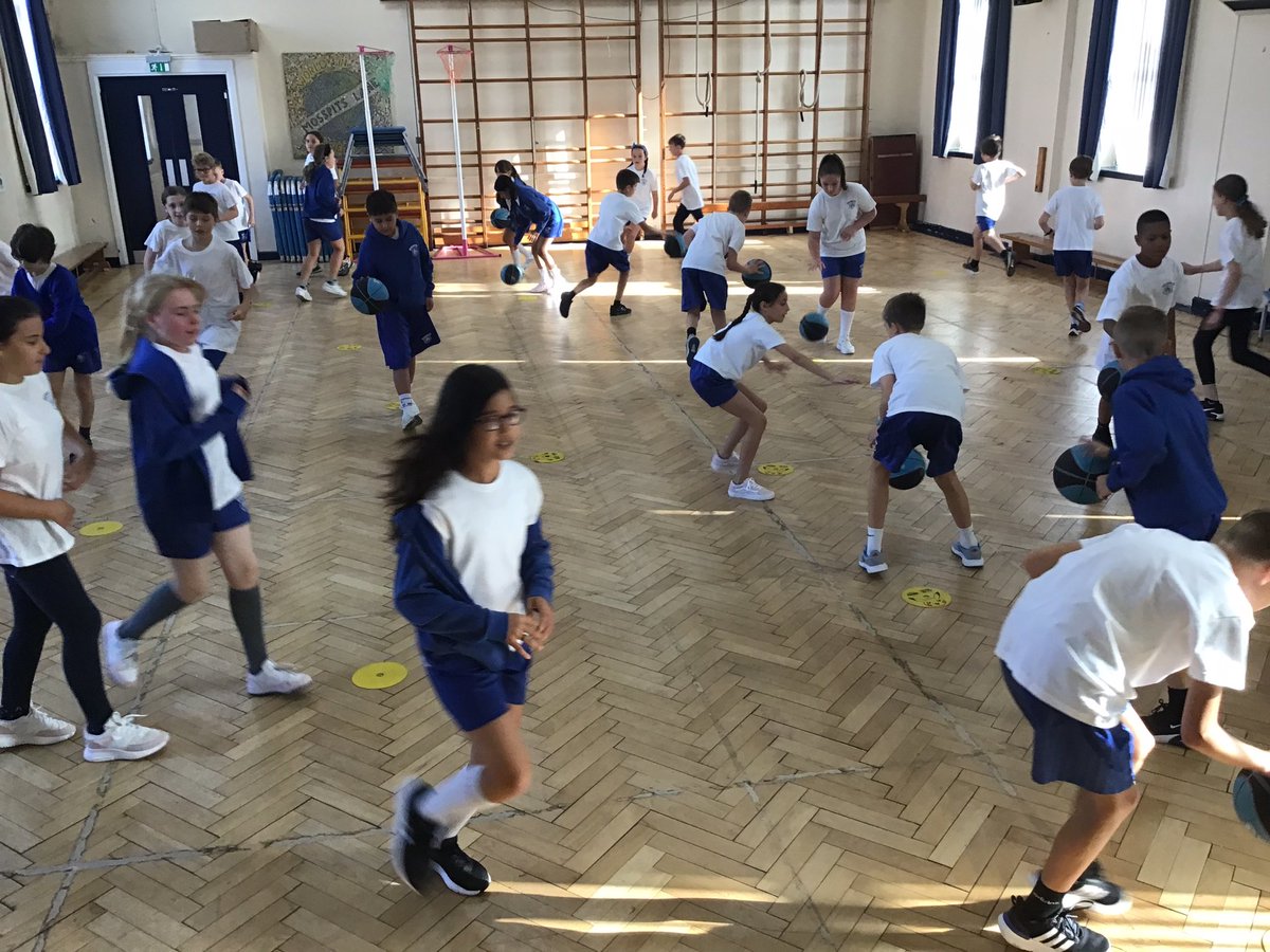 Year 6 working hard in Basketball today. Improving on their skills. Roll on the basketball competition. @mosspitslane <a href="/MosspitsYear6/">Mosspits Year 6</a>