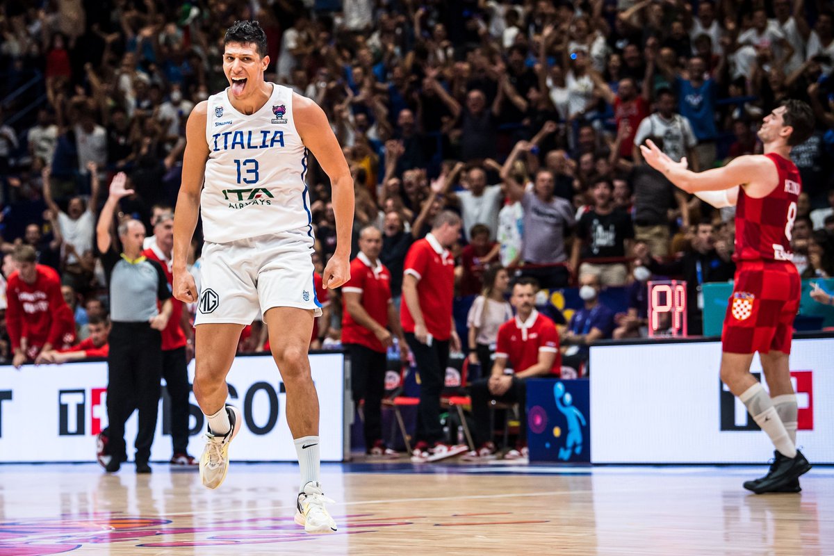 StorieASpicchi's tweet photo. Se domani la Croazia vince (14.15 vs Ucraina) e noi facciamo quello che dobbiamo fare contro la Gran Bretagna (21.00), la situazione del girone C vedrebbe 3 squadre con lo stesso record di 3 vittorie e 2 sconfitte: Italia, Croazia e Ucraina. A quel punto… 👇🏻 https://t.co/hiX6FpH4ZI