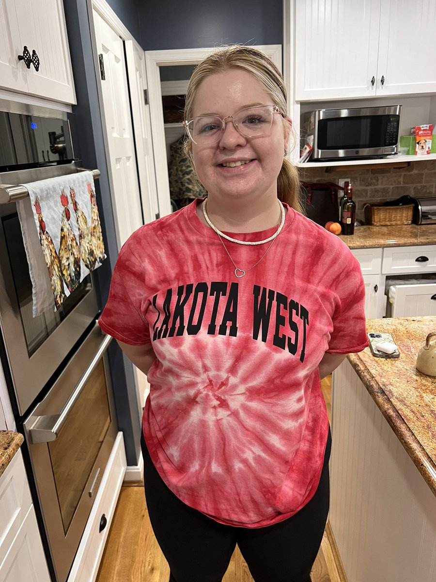 EmmaHurt1976's tweet photo. Hoping to make Mr O smile this morning 😁 #WestWednesday #RidgeChampion #FutureFirebird #WEareLakota @LakotaRidgeJR https://t.co/Wem9YXLWhw