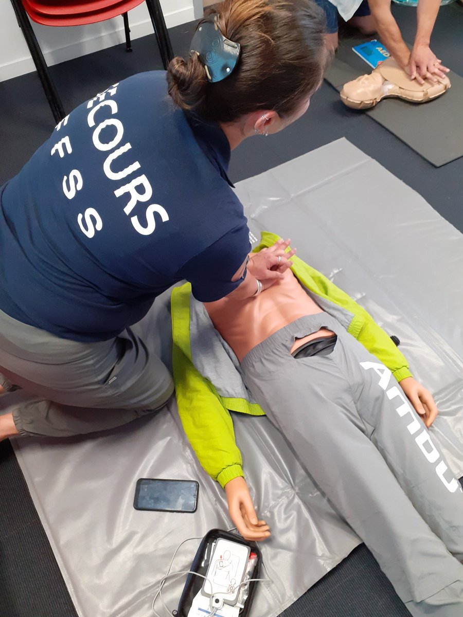 verite_marc's tweet photo. Merci à nos nombreux sociétaires @Matmut venus ce matin au Centre de Santé Mutualiste de @Toulouse Basso Combo s'initier aux #GestesPremiersSecours avec le kit #MiniAnne et Merci à nos partenaires @mutualite31 @MutOccitanie @FFSSnational pour l'accueil et l'animation 🙏 https://t.co/oRc765hM4n