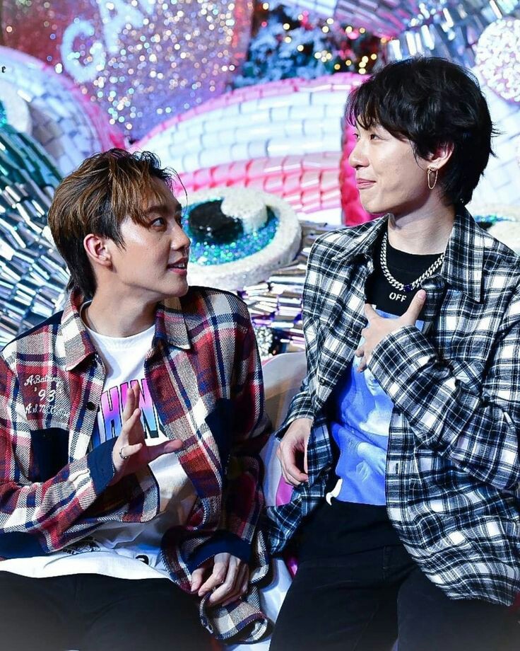 MarkGunPY's tweet photo. 9-10 se septiembre.
Espero que les vaya bien chicos, esta persona estará en un congreso de 2 días justo esos días. Les amo🖤💛
#markgun #MSIWAT
#gunnapatn #AmmoforGN
#magusMG #มากัส #甜橙夫夫 #MarkGunForever https://t.co/Alsq2Yaax0