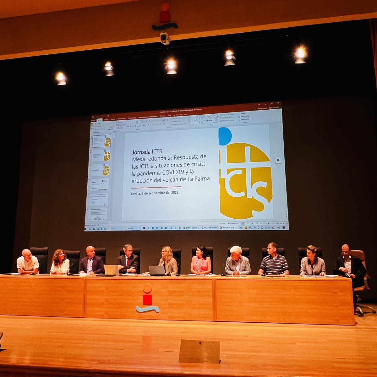 RLASB_ICTS's tweet photo. @unisevilla @CReSA_r @INIA_es @irtacat @MajoAccount @MajoAccount, directora del @CReSA_r, uno de los dos nodos de la #RLASB junto al CISA-@INIA_es, modera la segunda mesa de la #JornadaICTSNews;  "Respuesta de las ICTS a situaciones de crisis: la pandemia #COVID19 y la erupción del volcán de La Palma."

#ICTSNews https://t.co/esk0QPJkFA
