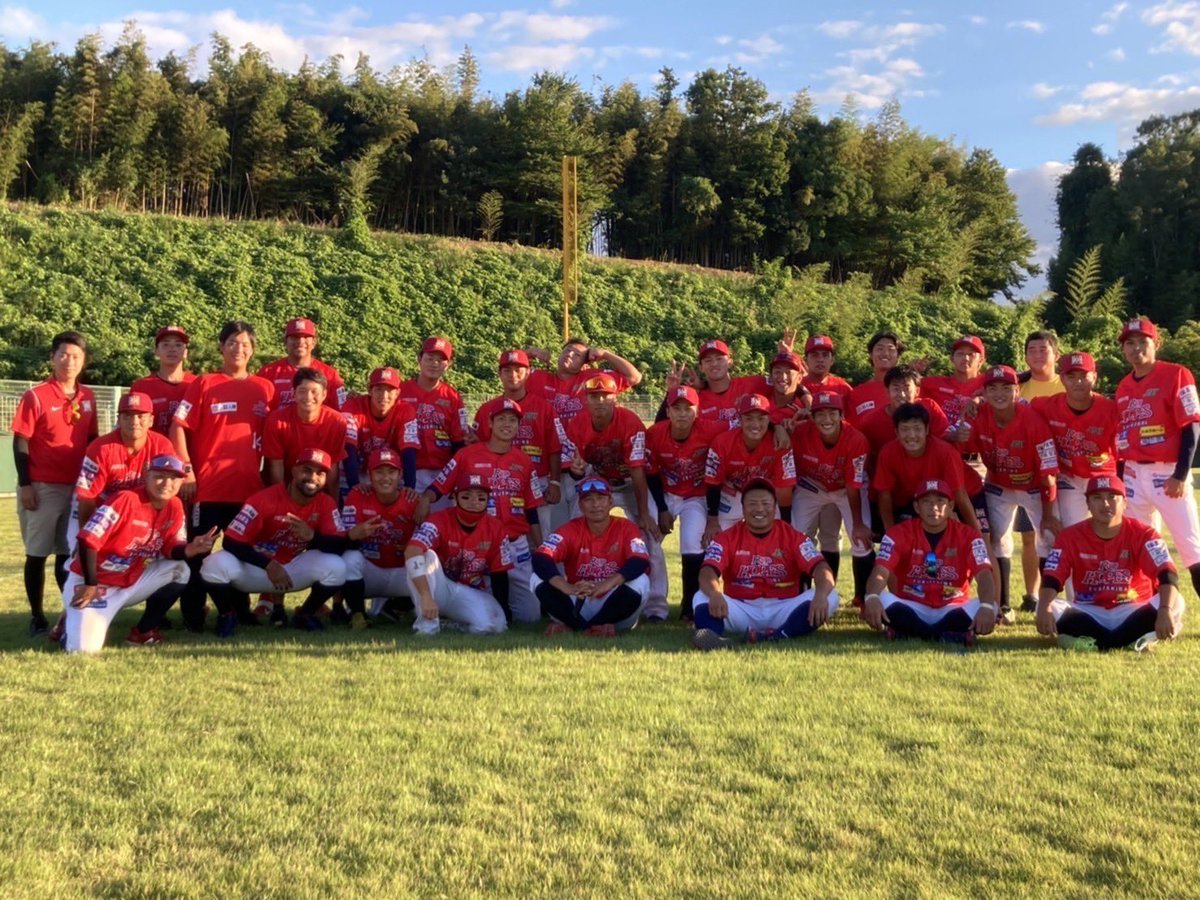 akifumi1120's tweet image. 先日今シーズンの全日程が終了しました。
改めて、独立でプレーして沢山のことを学び、経験してこれたと思います😁
親をはじめ、兄、監督、コーチ、チームメイト、ファンの皆様には感謝しています。🙇‍♂️
実りあるシーズンでした！
ありがとうございました！
#beaggressive