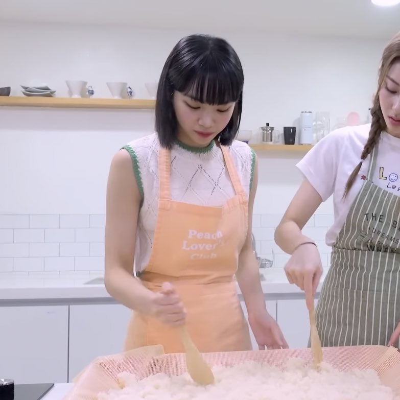 lqkimchaewon's tweet photo. https://t.co/kGV32KFPrs